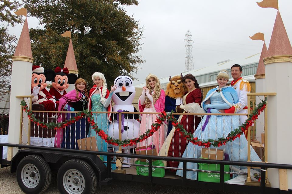 Harahan Christmas Parade NOLA Family Magazine